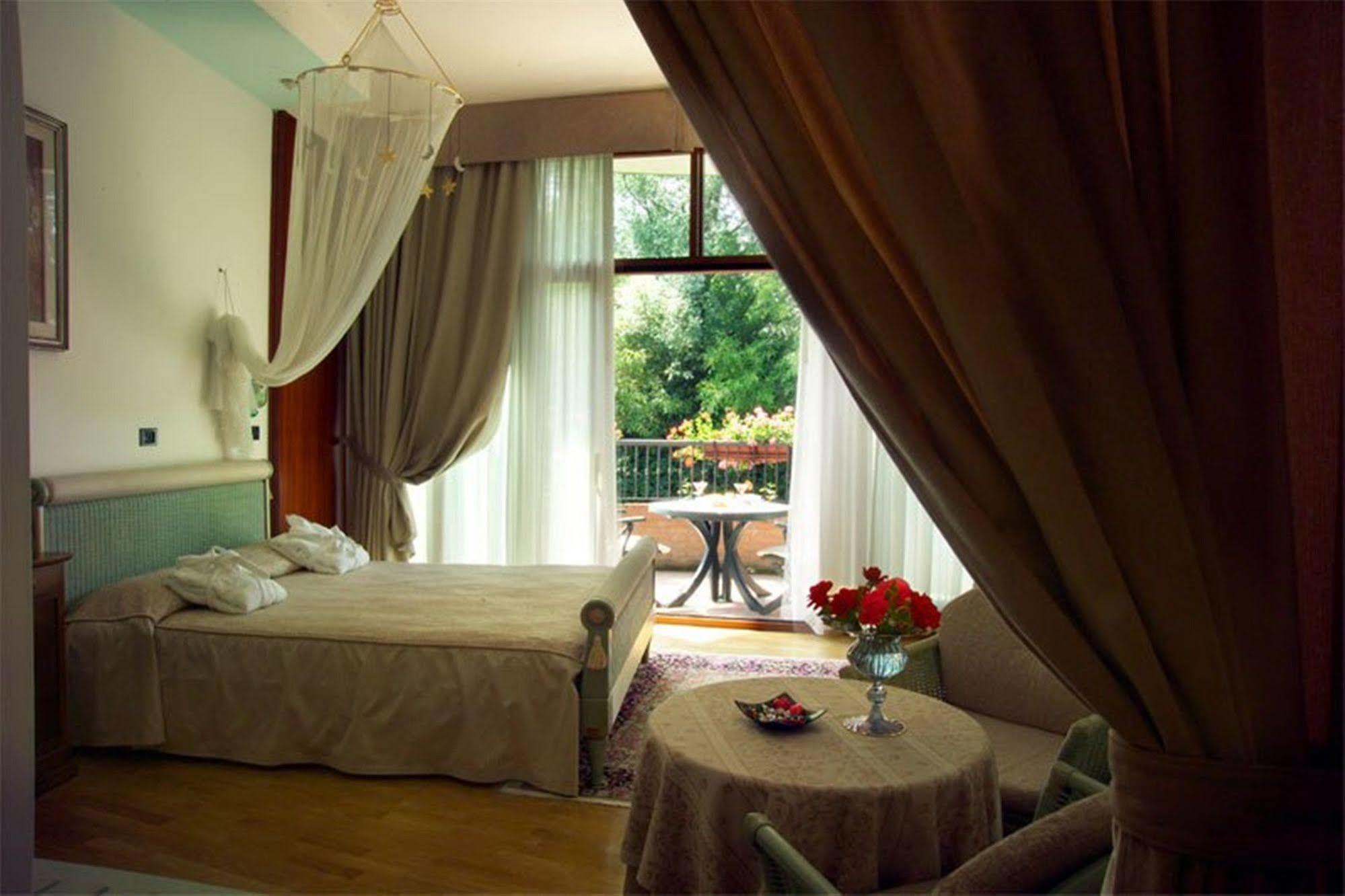 Park Hotel Junior Quarto dʼAltino Pokój zdjęcie